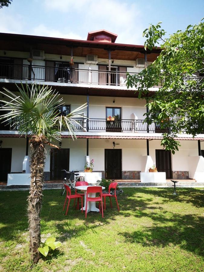 Achillion B&B Paralía Skotínis Esterno foto