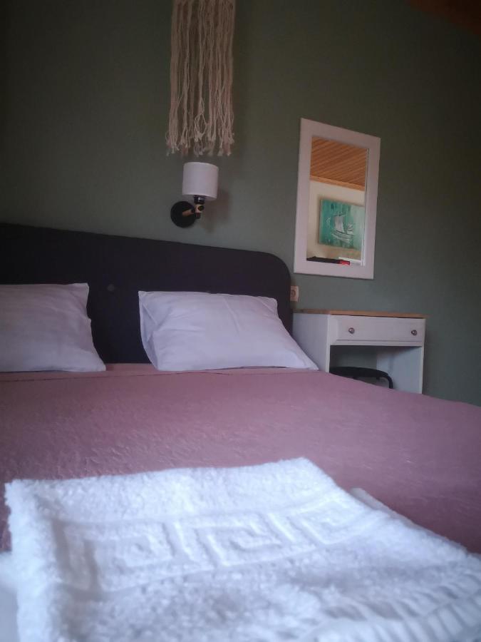 Achillion B&B Paralía Skotínis Esterno foto