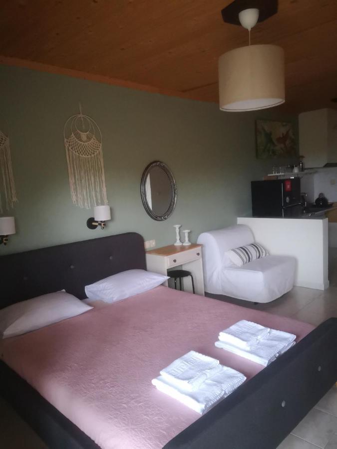 Achillion B&B Paralía Skotínis Esterno foto