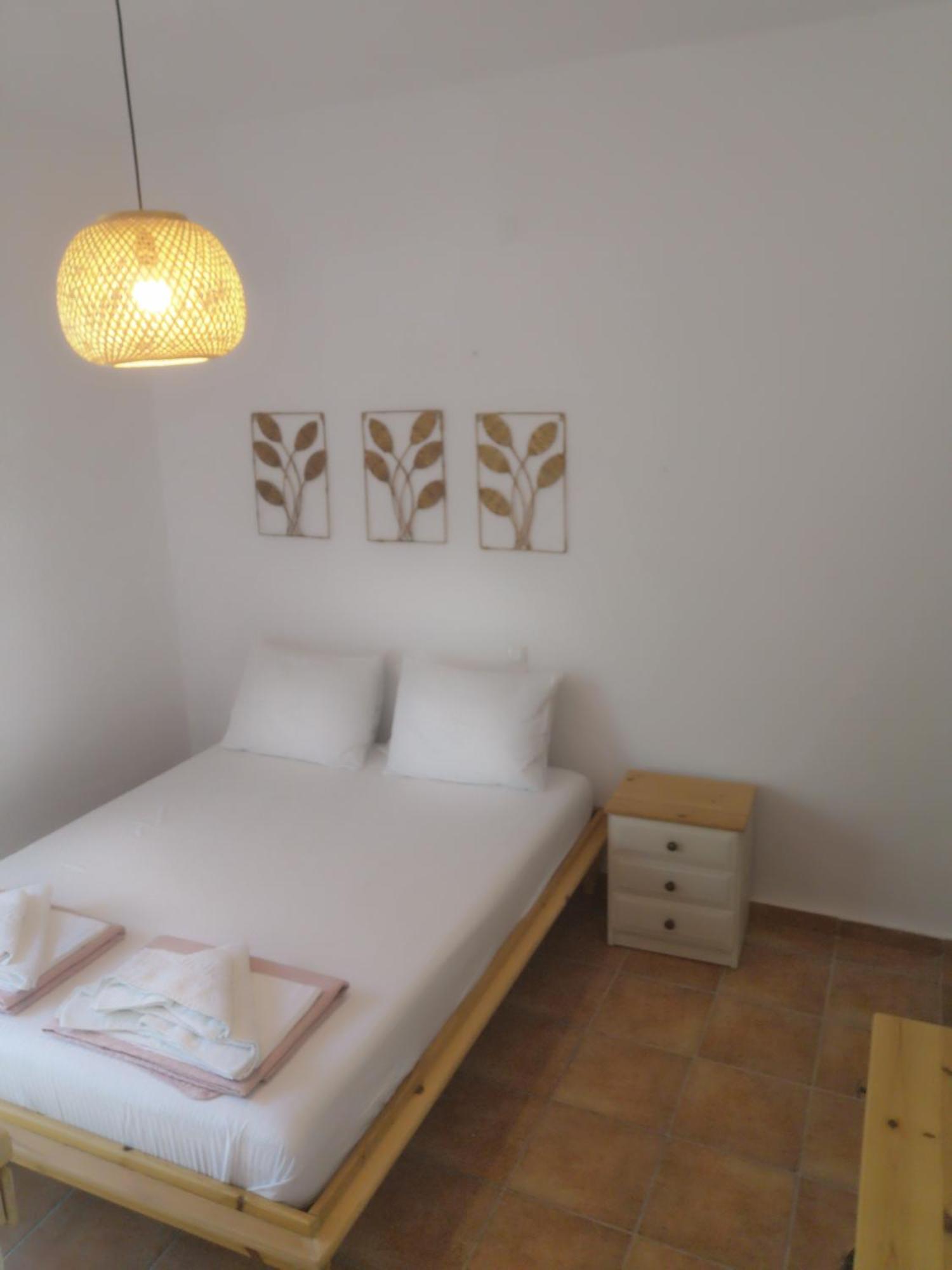 Achillion B&B Paralía Skotínis Esterno foto