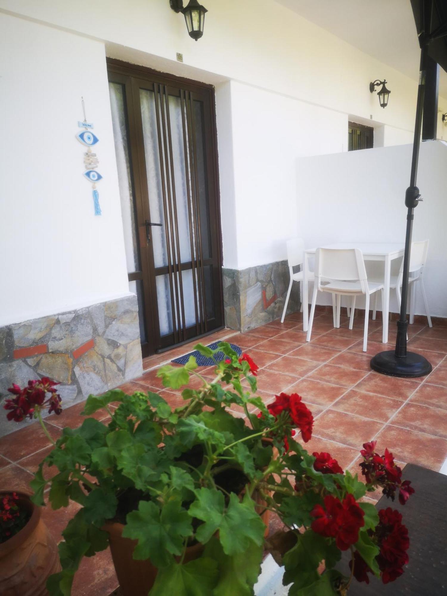 Achillion B&B Paralía Skotínis Esterno foto